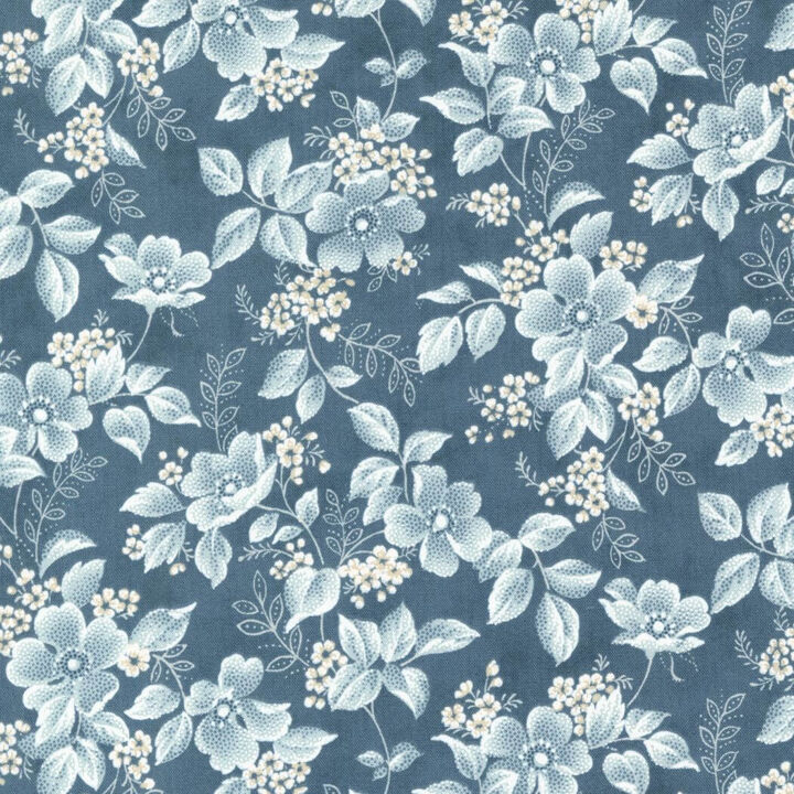 White en blue flowers in blue - cascade - 3Sisters -44321 14.jpg